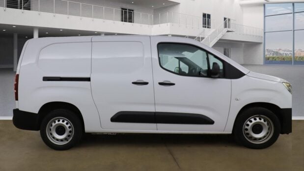 Vauxhall Combo LWB L2H1 Low Roof 2300 Prime Air Con Side Doors EURO 6 3