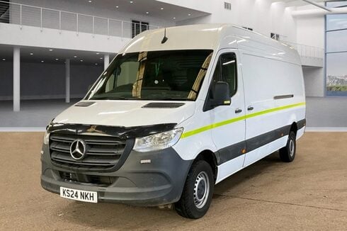 Mercedes-Benz Sprinter LWB L3H2 Medium Roof 315 Cdi Progressive Camera Sensors EURO 6