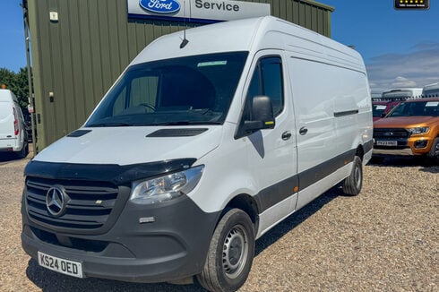 Mercedes-Benz Sprinter LWB L3H2 Medium Roof 315 Cdi Progressive Camera Tow Bar EURO 6