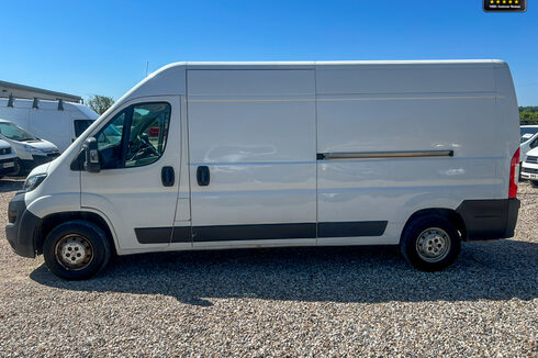 Peugeot Boxer LWB L3H2 Medium Roof Blue Hdi 335 Professional EURO 6 NO VAT