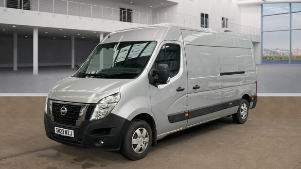 Nissan Interstar AUTO LWB L3H2 Dci Tekna Air Con Camera Nav Sensors EURO 6 NO VAT 1
