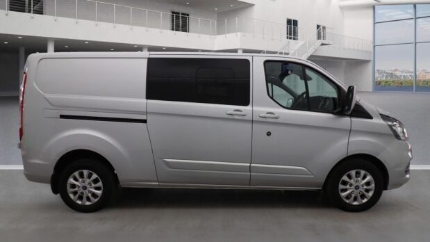 Ford Transit Custom Crew Cab AUTO LWB L2H1 320 Limited Air Con Sensors EURO 6 NO VAT 3