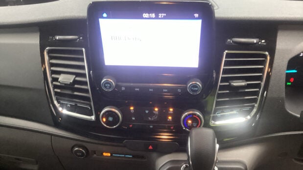Ford Transit Custom Crew Cab AUTO LWB L2H1 320 Limited Air Con Sensors EURO 6 NO VAT 11