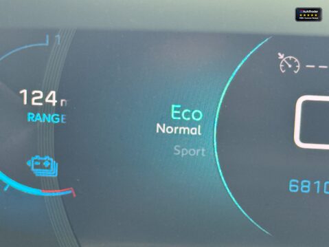 Peugeot 208 50kWh Allure Hatchback 5dr Electric Auto (136 ps) 32
