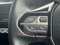 Peugeot 208 50kWh Allure Hatchback 5dr Electric Auto (136 ps) 13