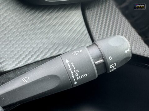 Peugeot 208 50kWh Allure Hatchback 5dr Electric Auto (136 ps) 17