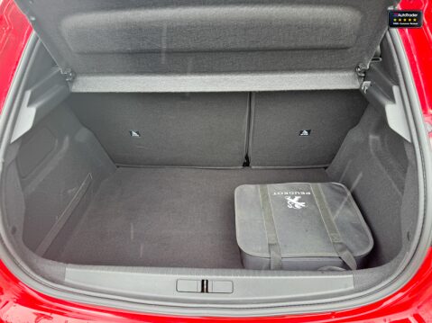 Peugeot 208 50kWh Allure Hatchback 5dr Electric Auto (136 ps) 10