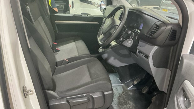 Peugeot Expert Bluehdi Professional L1 9