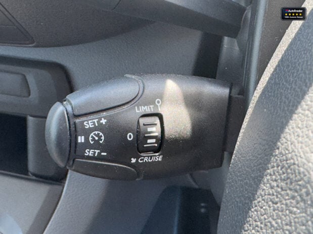 Peugeot Expert Crew Cab SWB L1H1 Low Roof Bluehdi Professional Air Con Sensors EURO 6 23