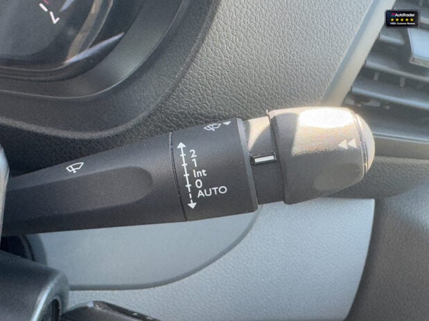 Peugeot Expert Crew Cab SWB L1H1 Low Roof Bluehdi Professional Air Con Sensors EURO 6 24