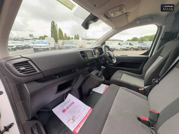 Peugeot Expert MWB L2H1 Bluehdi Professional Premium Plus Air Con Cruise SELECT 13