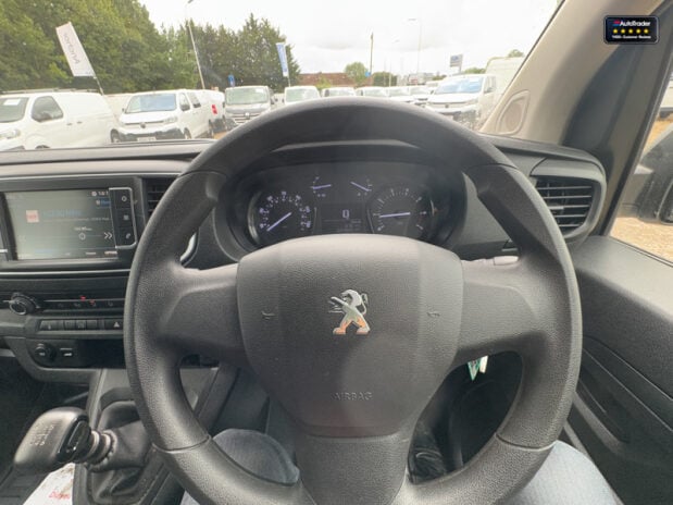 Peugeot Expert MWB L2H1 Bluehdi Professional Premium Plus Air Con Cruise SELECT 17