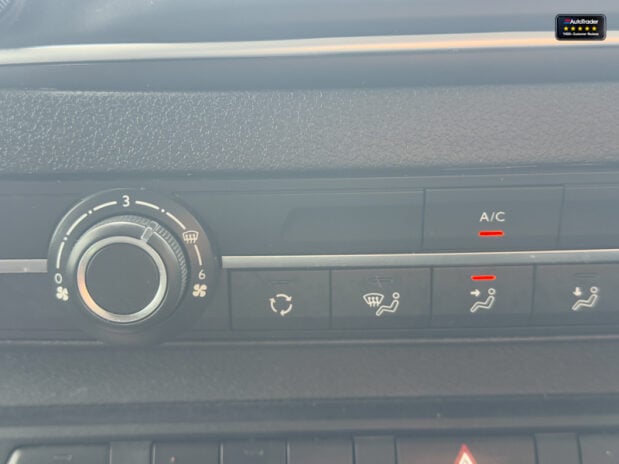 Peugeot Expert MWB L2H1 Bluehdi Professional Premium Plus Air Con Cruise SELECT 32