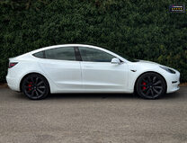 Tesla Model 3 (Dual Motor) Performance Saloon 4dr Electric Auto 4WDE (Performance Upgrade 33