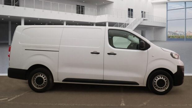 Peugeot Expert LWB L2H1 Low Roof Bluehdi Professional Premium Air Con EURO 6 3