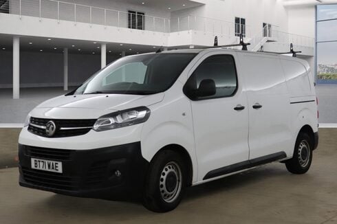 Vauxhall Vivaro SWB L1H1 Low Roof F2900 Dynamic Air Con Nav Sensors EURO 6 NO VAT
