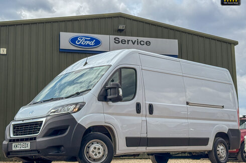 Peugeot Boxer LWB L3H2 Medium Roof Bluehdi 335 Professional Premium Plus EURO 6