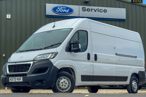 Peugeot Boxer LWB L3H2 Medium Roof Bluehdi 335 Professional Premium Plus EURO 6