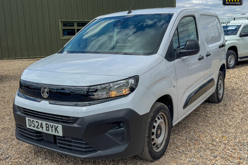 Vauxhall Combo SWB L1H1 Low Roof 2300 Prime Air Con Cruise EURO 6