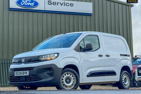 Vauxhall Combo SWB L1H1 Low Roof 2300 Prime Air Con Cruise EURO 6
