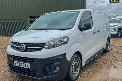 Vauxhall Vivaro SWB L1H1 Low Roof F2700 Dynamic Air Con Sensors EURO 6