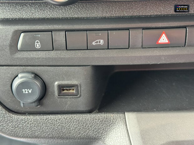 Citroen Dispatch MWB L2H1 1000 Enterprise Edition Air Con Cruise SELECT 33