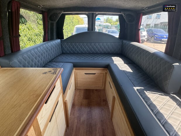 Volkswagen Transporter T30 Highline Manual 9