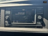 Volkswagen Transporter T30 Highline Manual 22