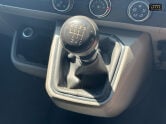 Volkswagen Transporter T30 Highline Manual 28