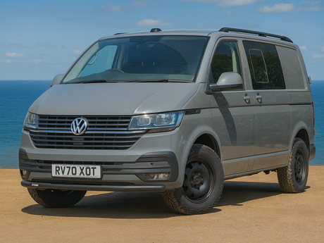 Volkswagen Transporter 2 Berth|2 Belt|Rear Lounge Conversion|Fridge|Solar
