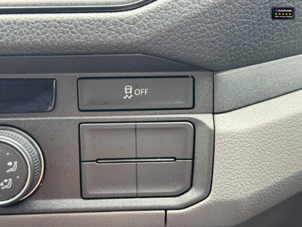 Volkswagen Crafter AUTO LWB L3H3 High Roof Cr35 Trendline Cruise Sensors EURO 6 33