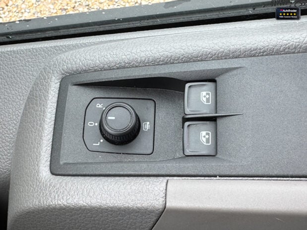 Volkswagen Crafter AUTO LWB L3H3 High Roof Cr35 Trendline Cruise Sensors EURO 6 23