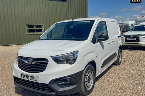 Vauxhall Combo AUTO SWB L1H1 2000 Edition Air Con Camera Sensors EURO 6
