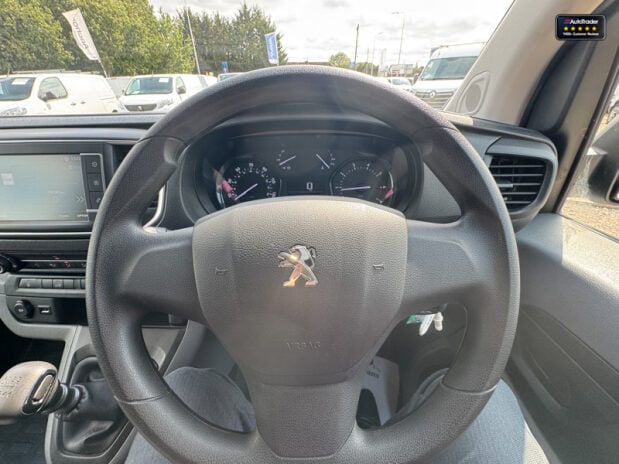 Peugeot Expert SWB L1H1 Bluehdi 1400 Professional Premium Air Con Sensors SELECT 17