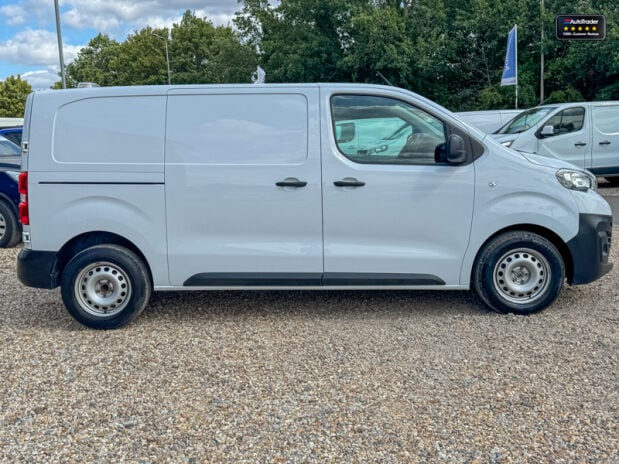 Peugeot Expert SWB L1H1 Bluehdi 1400 Professional Premium Air Con Sensors SELECT 6