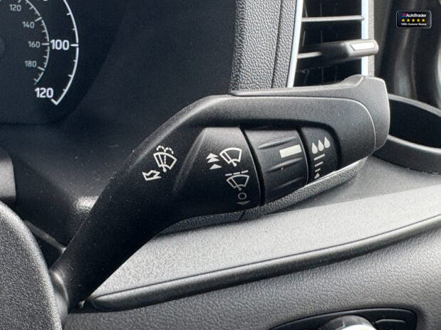 Ford Transit Custom Crew Cab SWB AUTO L1H1 320 Limited Air Con Alloys Cam Nav SELECT 25