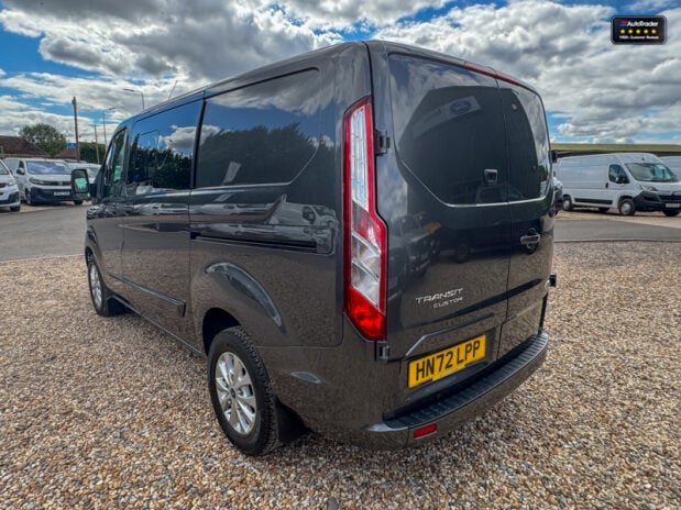 Ford Transit Custom Crew Cab SWB AUTO L1H1 320 Limited Air Con Alloys Cam Nav SELECT 11