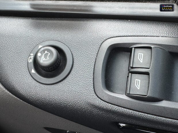 Ford Transit Custom Crew Cab SWB AUTO L1H1 320 Limited Air Con Alloys Cam Nav SELECT 27