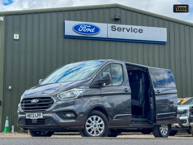 Ford Transit Custom Crew Cab SWB AUTO L1H1 320 Limited Air Con Alloys Cam Nav SELECT 2
