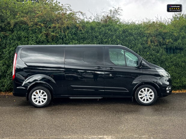 Ford Tourneo Custom 2.0 320 EcoBlue Titanium X Minibus Double Cab 5dr Diesel Auto L2 Euro 6 (s/ 30