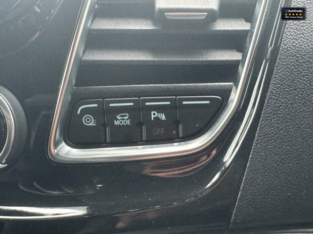 Ford Tourneo Custom 2.0 320 EcoBlue Titanium X Minibus Double Cab 5dr Diesel Auto L2 Euro 6 (s/ 25