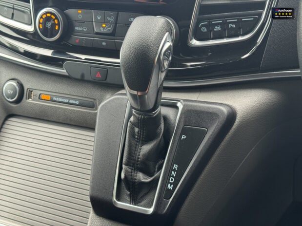 Ford Tourneo Custom 2.0 320 EcoBlue Titanium X Minibus Double Cab 5dr Diesel Auto L2 Euro 6 (s/ 24