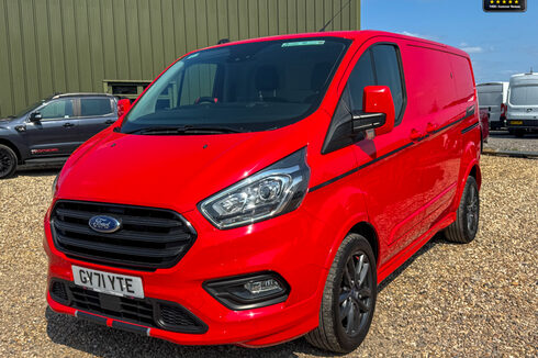 Ford Transit Custom SWB L1H1 Low Roof 290 Sport Air Con Cruise EURO 6