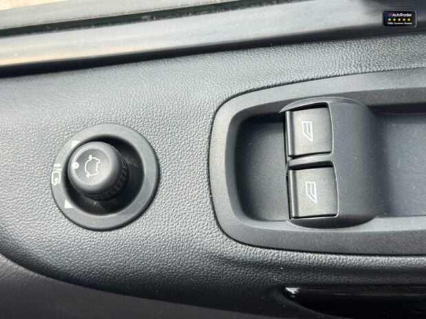 Ford Transit Custom Crew Cab SWB L1H1 AUTO 320 Limited Air Con Cam Nav 27
