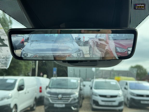 Ford Transit Custom Crew Cab SWB L1H1 AUTO 320 Limited Air Con Cam Nav 28