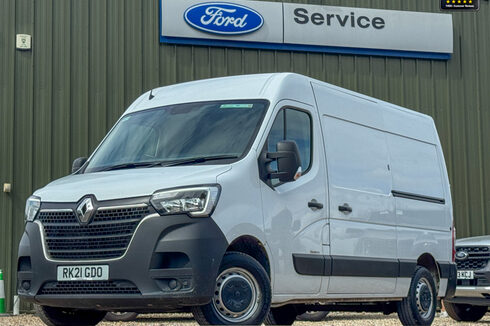 Renault Master MWB L2H2 (SOLD SM) Medium Roof Business Air Con EU