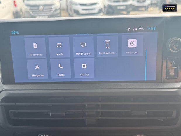 Citroen Dispatch XLWB L3H1 Driver Air Con 120ps Navigation Sensors EURO 6 27