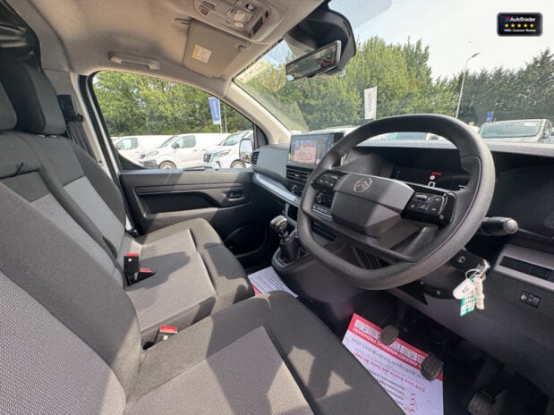 Citroen Dispatch XLWB L3H1 Driver Air Con 120ps Navigation Sensors EURO 6 14
