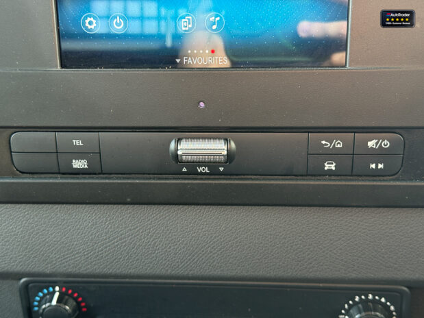 Mercedes-Benz Sprinter Tipper MWB L2 315 Cdi Progressive Tow Bar EURO 6 29