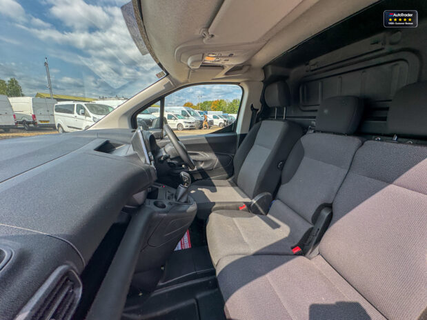 Citroen Berlingo SWB L1H1 1000 Enterprise M Bluehdi Air Con Navigation EURO 6 13